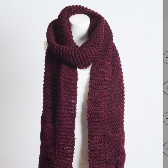 Chunky Oversized Two Pocket Scarf - Picture 2 of 12